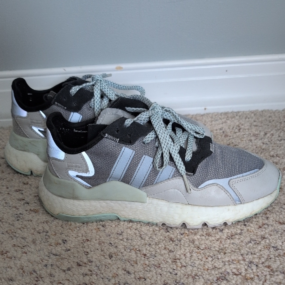 Adidas Sneakers Nite Jogger Women's Size 6 Casual Sneakers